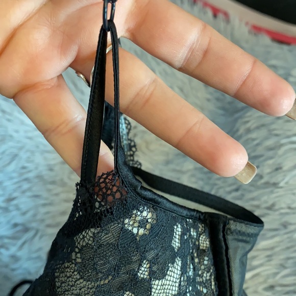 VS sexy intimate wear with thigh high snaps - Picture 5 of 6